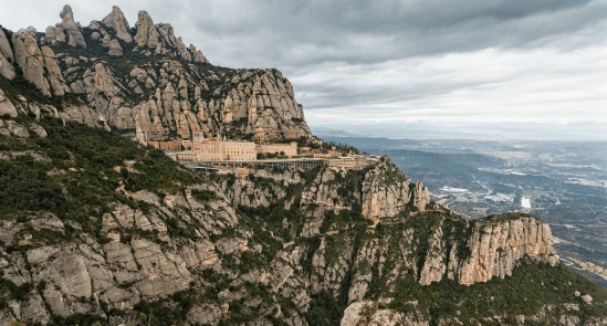 Pueblos cerca de Barcelona en tren - ¡6 BUENAS ideas! Pueblos cerca de Barcelona en tren - ¡6 BUENAS ideas!