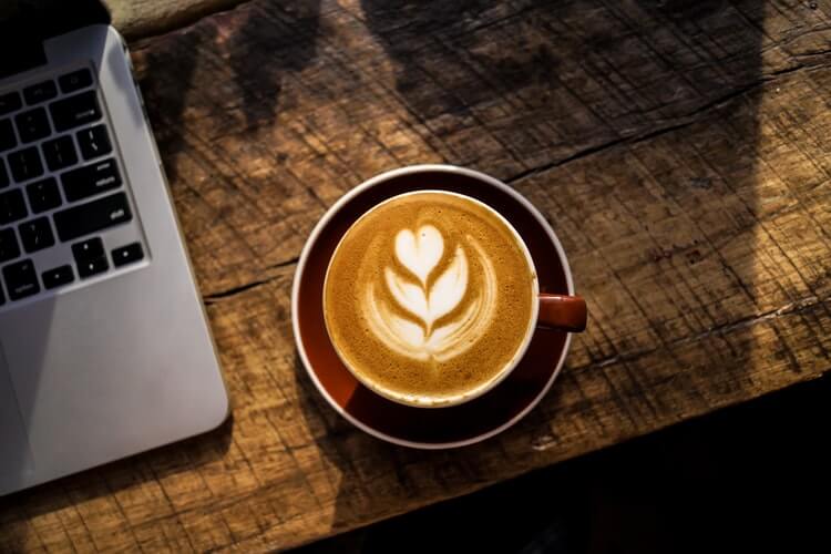 7 cafeterías para trabajar en Barcelona - ¡LAS + TRANQUILAS!