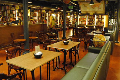10 librerías cafeterías en Barcelona con mucho encanto 10 librerías cafeterías en Barcelona con mucho encanto
