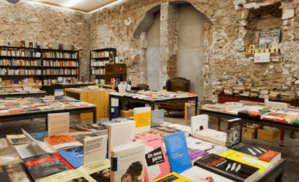 10 librerías cafeterías en Barcelona con mucho encanto 10 librerías cafeterías en Barcelona con mucho encanto