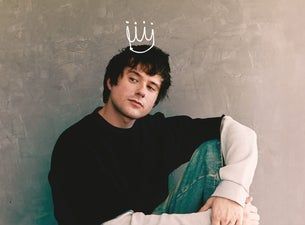 alec benjamin 330x275