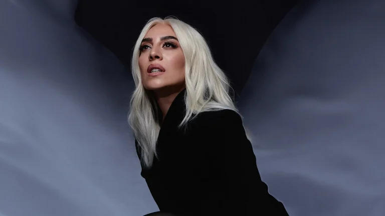 mujeres cantantes de pop español