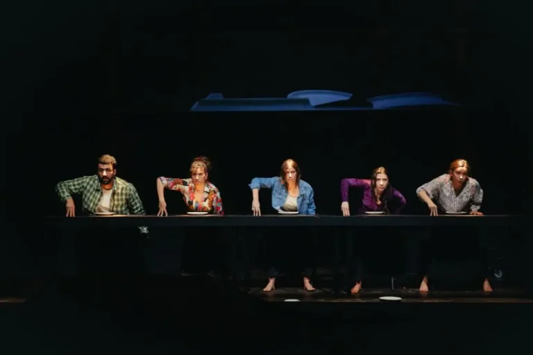 dones valentes teatre lliure critica